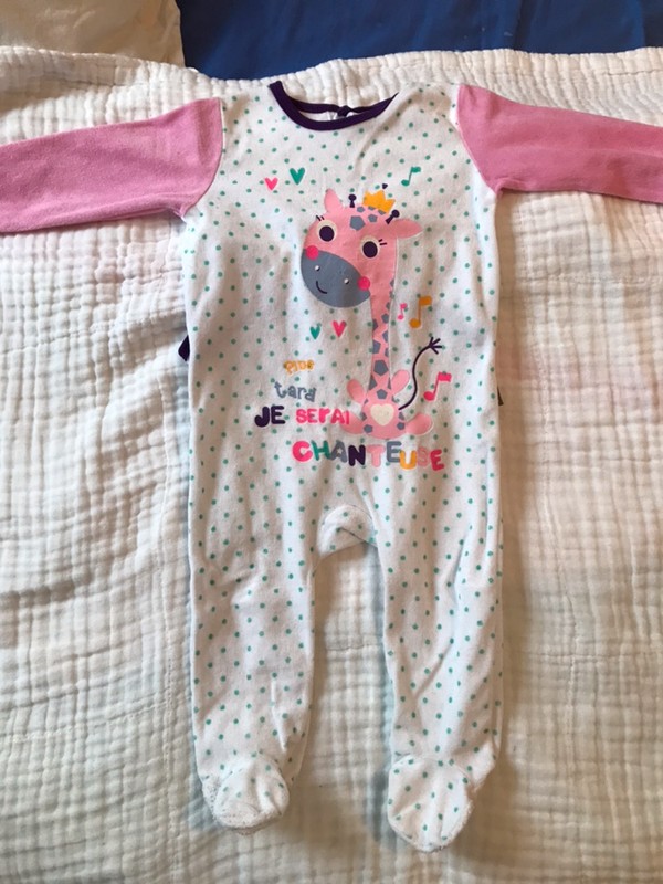 Pyjama chanteuse