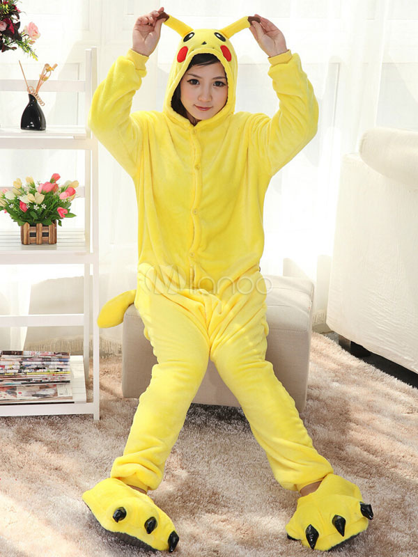 Combinaison pyjama pikachu