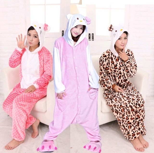 Pyjama hello kitty adulte