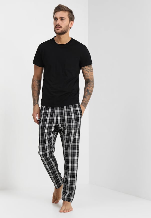 Cherche pyjama homme