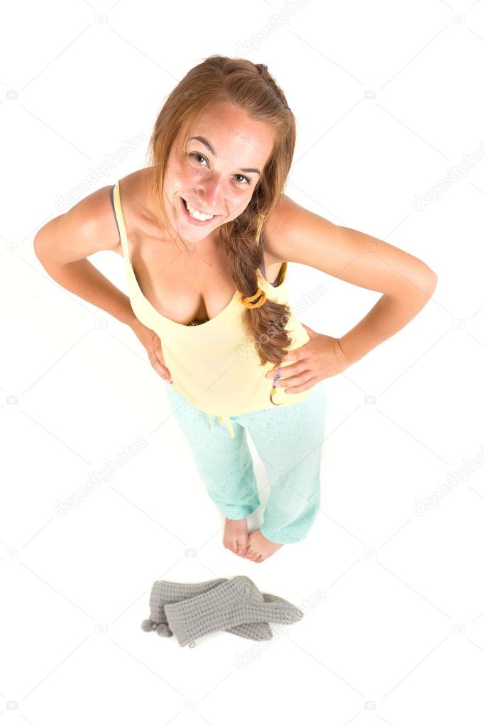 Jeune fille en pyjama
