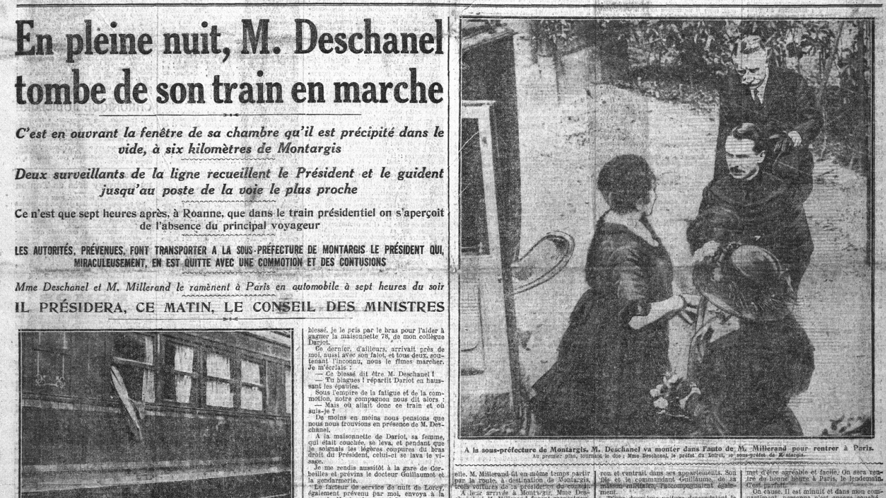 President tombe du train en pyjama
