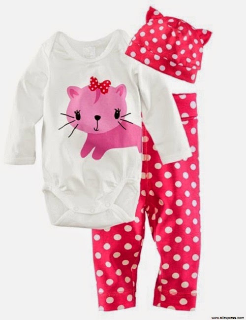 Pyjama bébé avec bonnet