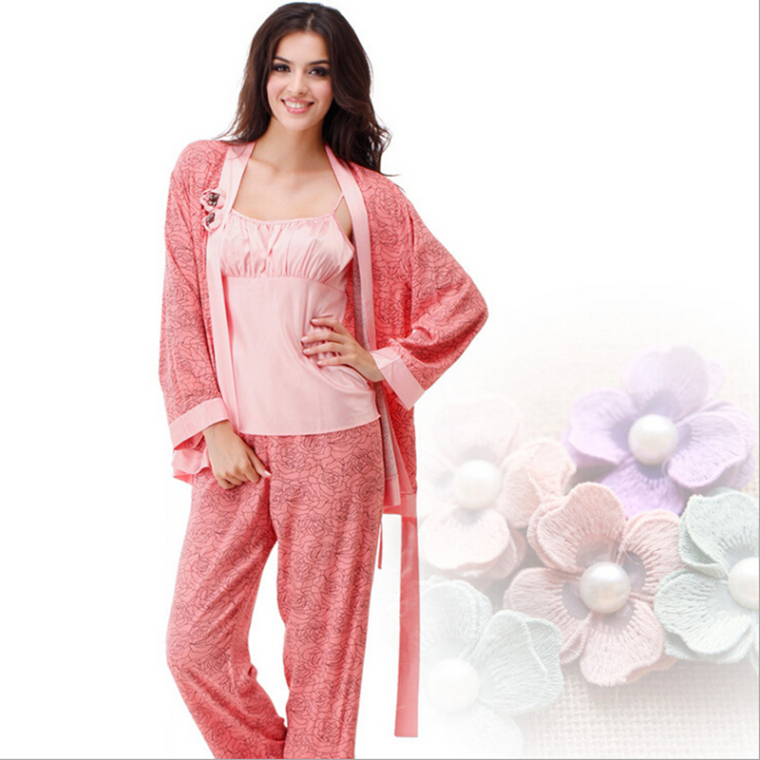 Fille pyjama nue